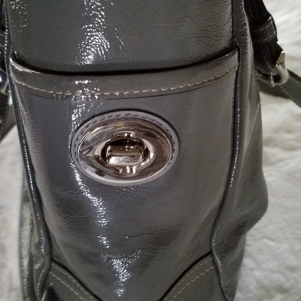 Handbag - Picture 9 of 14